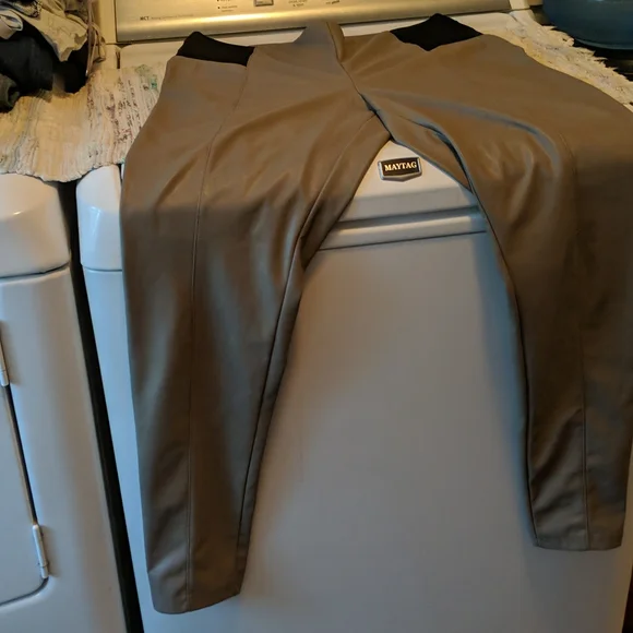 Pants - Picture 2 of 6